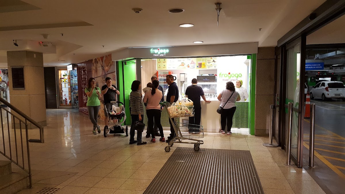 Froyogo Frozen Yogurt Photos 2
